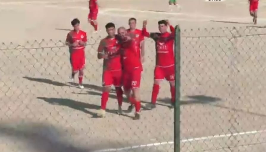 L'esultanza della Gialeto per il gol del 2-0 contro la Verde Isola Carloforte