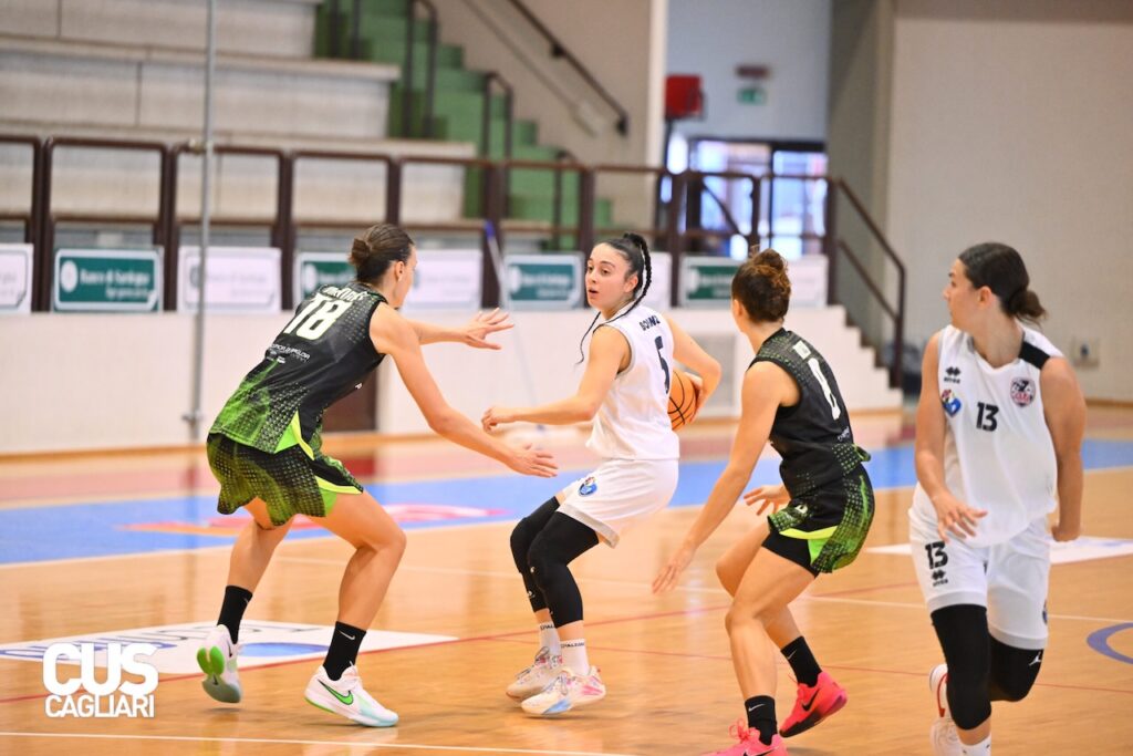 Bovenzi in azione nel match d'andata Vs Ragusa